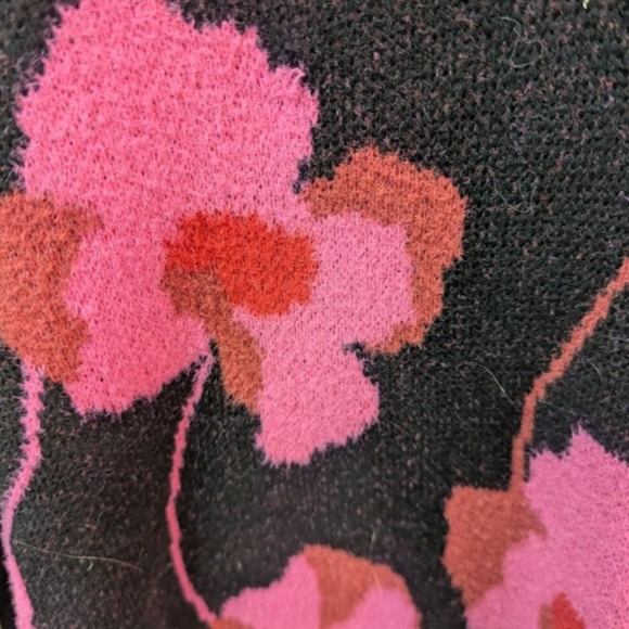 Sweater - Picture 3 of 3